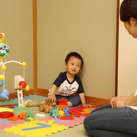 Hotel Kikunoyu Maniwa Экстерьер фото