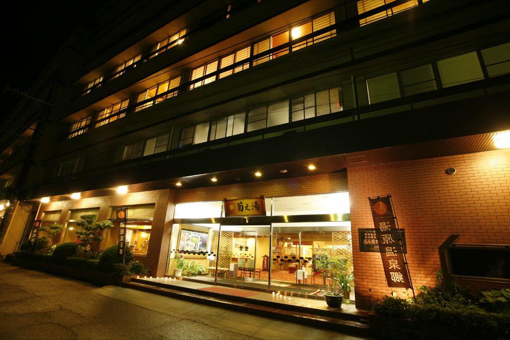 Hotel Kikunoyu Maniwa Экстерьер фото