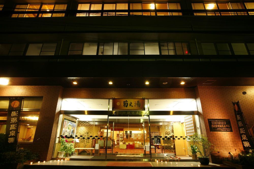 Hotel Kikunoyu Maniwa Экстерьер фото