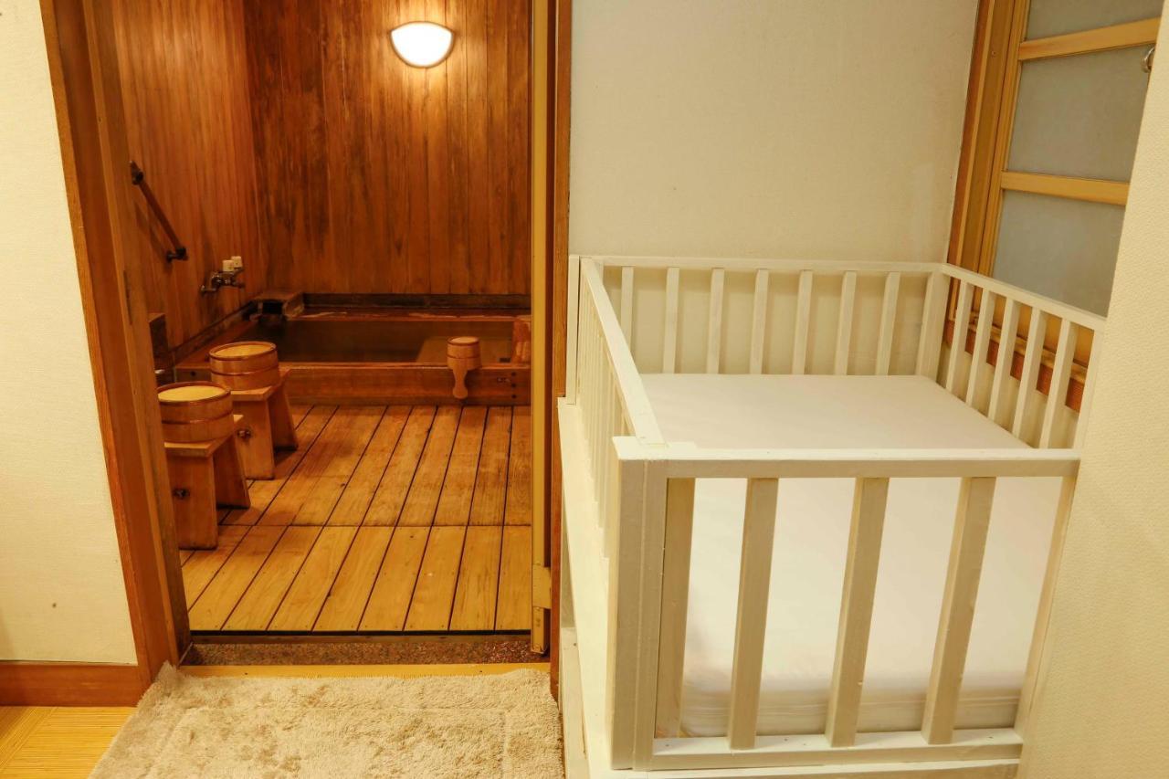 Hotel Kikunoyu Maniwa Экстерьер фото